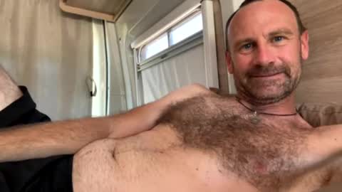 Kiwi online show from December 31, 3:34 am