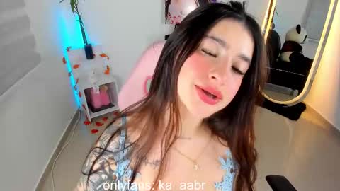 Kylie online show from February 25, 3:42 am