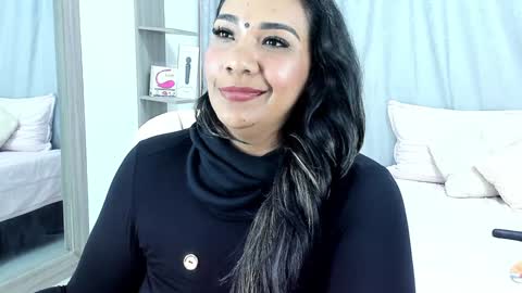 NAILHA SAJANI  online show from December 14, 4:31 pm