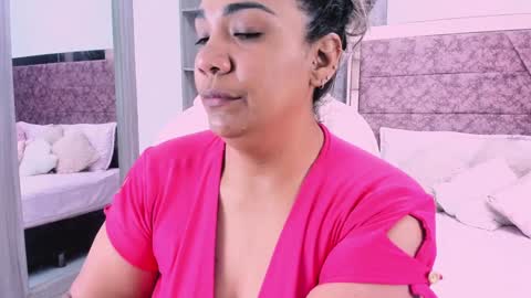 NAILHA SAJANI  online show from February 8, 12:17 pm