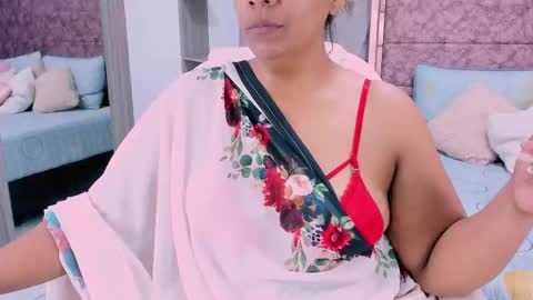 NAILHA SAJANI  online show from February 17, 12:05 pm