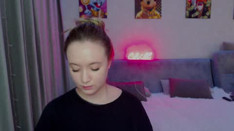 _lalune_ online show from December 26, 12:36 am