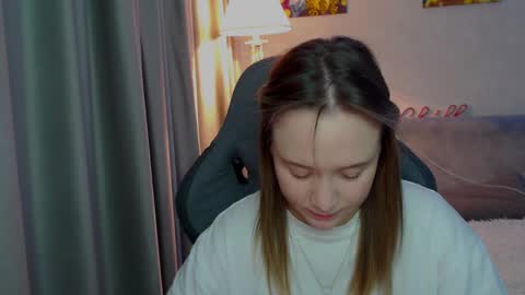 _lalune_ online show from February 21, 7:54 pm