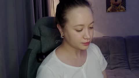 _lalune_ online show from November 8, 3:29 am