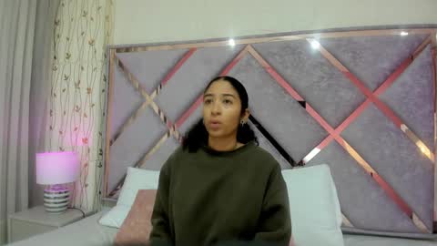 Lanna  online show from December 31, 11:20 am