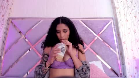 Lanna  online show from January 22, 7:45 pm