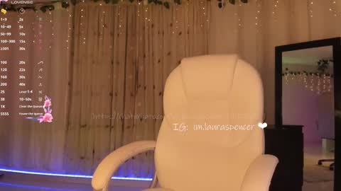 Laura online show from September 19, 5:42 am