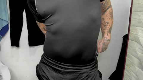 Snapshot of _layne chatting on January 3, 1:38 am Layne online show from January 3, 1:38 am