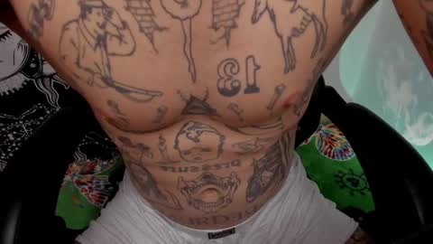 Snapshot of _layne chatting on February 27, 10:15 am Layne online show from February 27, 10:15 am