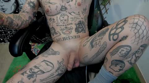 Snapshot of _layne chatting on March 3, 9:59 pm Layne online show from March 3, 9:59 pm