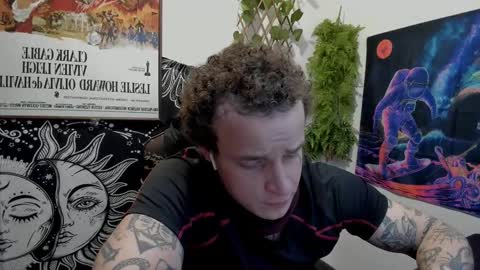 Snapshot of _layne chatting on March 9, 9:25 pm Layne online show from March 9, 9:25 pm