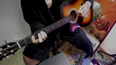 Snapshot of _layne chatting on September 28, 9:14 am Layne online show from September 28, 9:14 am