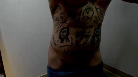 Snapshot of _layne chatting on October 8, 11:08 am Layne online show from October 8, 11:08 am