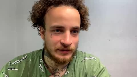 Snapshot of _layne chatting on October 29, 7:10 am Layne online show from October 29, 7:10 am