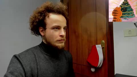 Snapshot of _layne chatting on November 30, 9:13 am Layne online show from November 30, 9:13 am