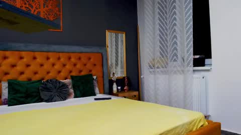 Lena Paul online show from February 20, 3:56 am