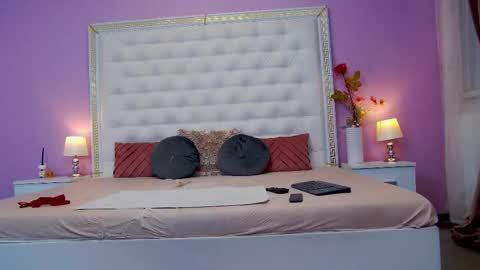 Lena Paul online show from September 29, 4:06 am