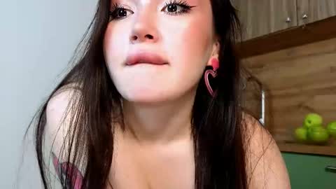 _lexie_rivers_ online show from October 20, 3:18 am