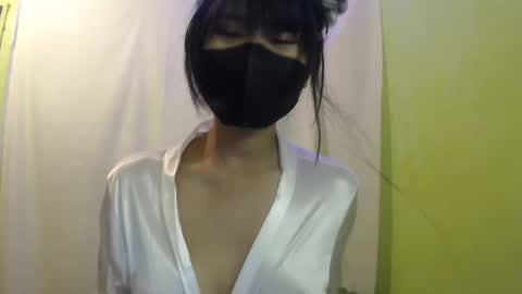 Snapshot of _lilies_gigi_ chatting on January 16, 10:55 pm _lilies_gigi_ online show from January 16, 10:55 pm