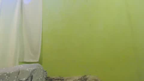 Snapshot of _lilies_gigi_ chatting on February 13, 10:22 pm _lilies_gigi_ online show from February 13, 10:22 pm