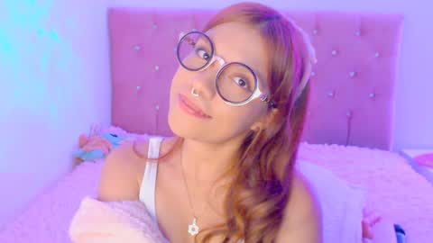 Snapshot of _lloou_ chatting on January 8, 3:40 am Sofia 3 online show from January 8, 3:40 am