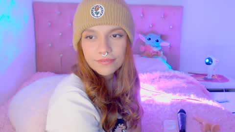 Snapshot of _lloou_ chatting on January 11, 6:14 am Sofia 3 online show from January 11, 6:14 am