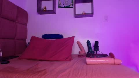 Lorrayne online show from January 15, 2:56 pm