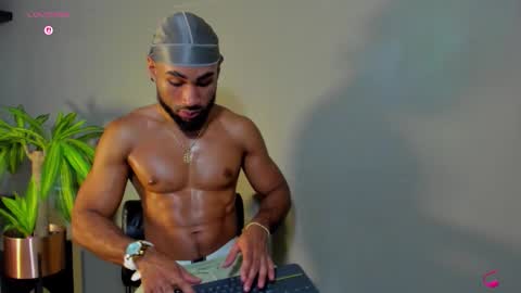 _luca_flame online show from November 25, 4:45 am