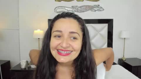  luna  sweet  online show from March 7, 7:08 am