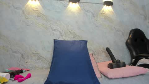 Snapshot of _maddy_miller chatting on January 19, 11:56 am Maddy online show from January 19, 11:56 am