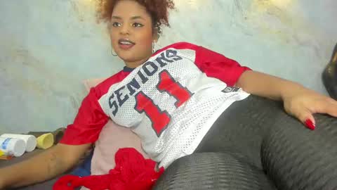 Snapshot of _maddy_miller chatting on February 14, 12:03 pm Maddy online show from February 14, 12:03 pm