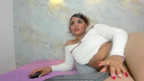 Snapshot of _maddy_miller chatting on March 8, 11:58 am Maddy online show from March 8, 11:58 am