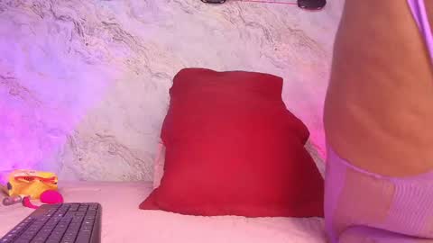 Snapshot of _maddy_miller chatting on October 2, 12:01 pm Maddy online show from October 2, 12:01 pm