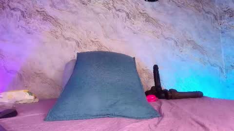 Snapshot of _maddy_miller chatting on November 15, 12:02 pm Maddy online show from November 15, 12:02 pm