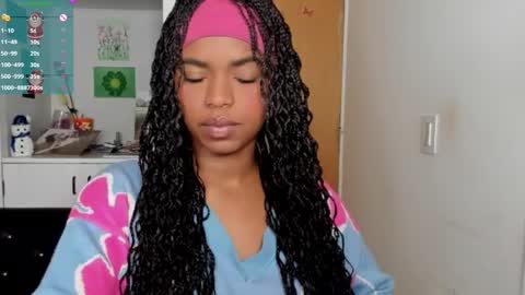 Snapshot of _marcela_22 chatting on December 17, 1:18 am MARCELA online show from December 17, 1:18 am