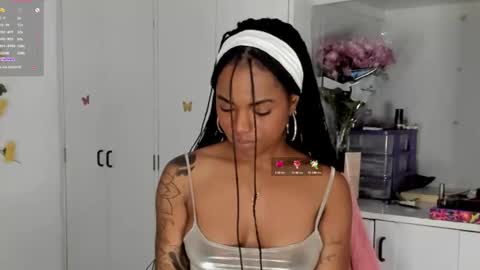 Snapshot of _marcela_22 chatting on February 2, 6:15 am MARCELA online show from February 2, 6:15 am