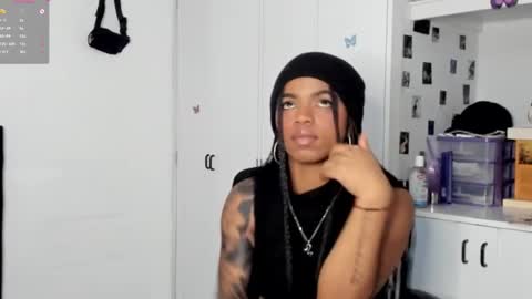 Snapshot of _marcela_22 chatting on February 17, 6:31 am MARCELA online show from February 17, 6:31 am