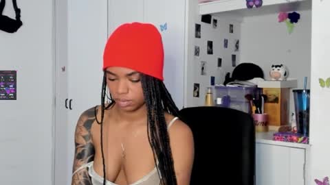 Snapshot of _marcela_22 chatting on February 19, 2:12 am MARCELA online show from February 19, 2:12 am