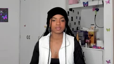 Snapshot of _marcela_22 chatting on February 21, 12:27 am MARCELA online show from February 21, 12:27 am