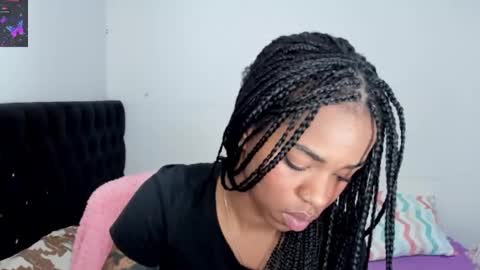 Snapshot of _marcela_22 chatting on February 25, 9:24 pm MARCELA online show from February 25, 9:24 pm