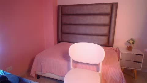 Snapshot of _mariaceleste chatting on February 25, 5:25 pm Maria online show from February 25, 5:25 pm