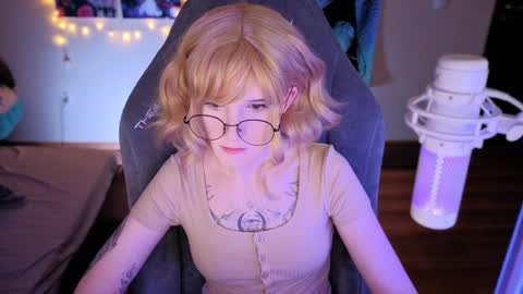 Snapshot of _mariko_ chatting on January 26, 2:52 pm Mariko online show from January 26, 2:52 pm