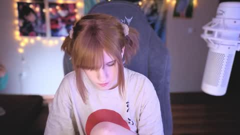 Snapshot of _mariko_ chatting on February 7, 2:47 pm Mariko online show from February 7, 2:47 pm