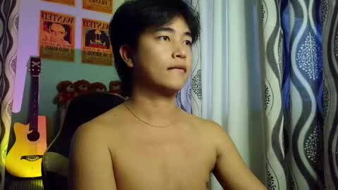 Snapshot of _maxurbate chatting on December 18, 9:15 am MAX Dont forget to follow online show from December 18, 9:15 am