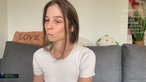 Snapshot of _meg chatting on October 19, 11:55 am Meg online show from October 19, 11:55 am