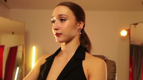  Saturday - start 2030-2130 GMT online show from December 5, 3:48 am