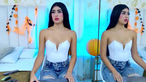 Mia Monroe online show from October 28, 7:49 pm