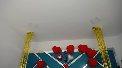 Snapshot of _miaaleon chatting on February 11, 7:05 pm Mia online show from February 11, 7:05 pm