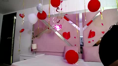 Snapshot of _miaaleon chatting on February 15, 2:11 pm Mia online show from February 15, 2:11 pm