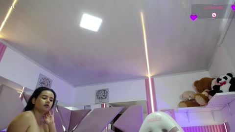 Snapshot of _miaaleon chatting on September 15, 1:00 pm Mia online show from September 15, 1:00 pm